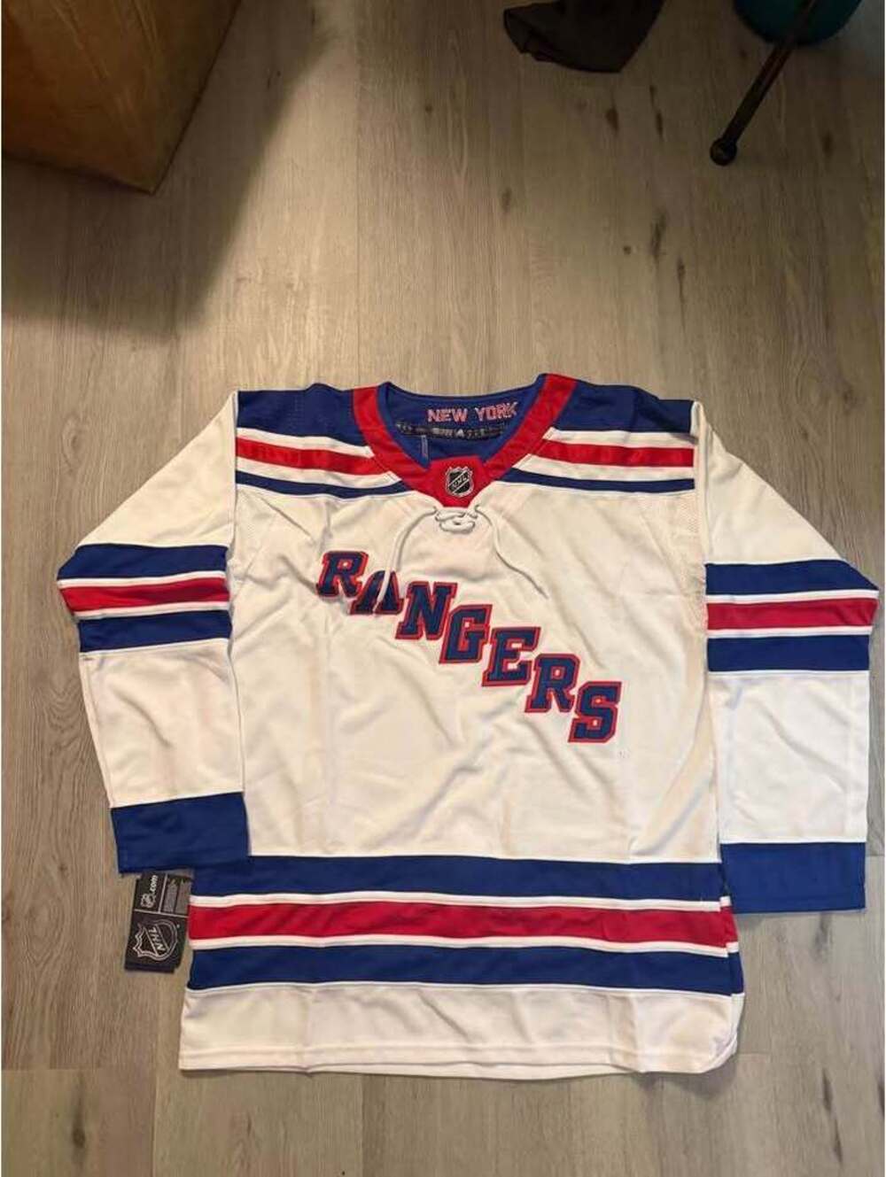 New York Rangers Hockey Jersey size Large NWT